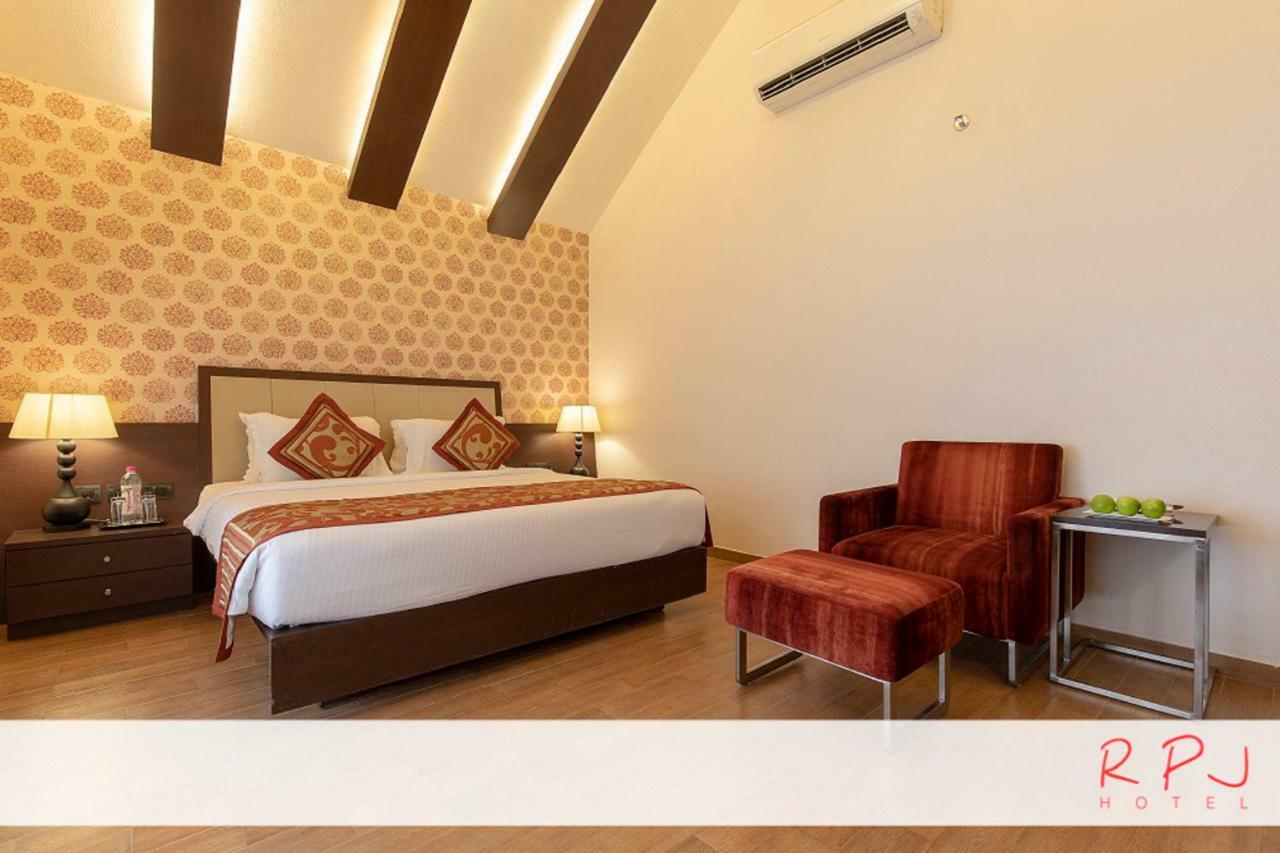 Rpj Hotel Rajkot Luaran gambar