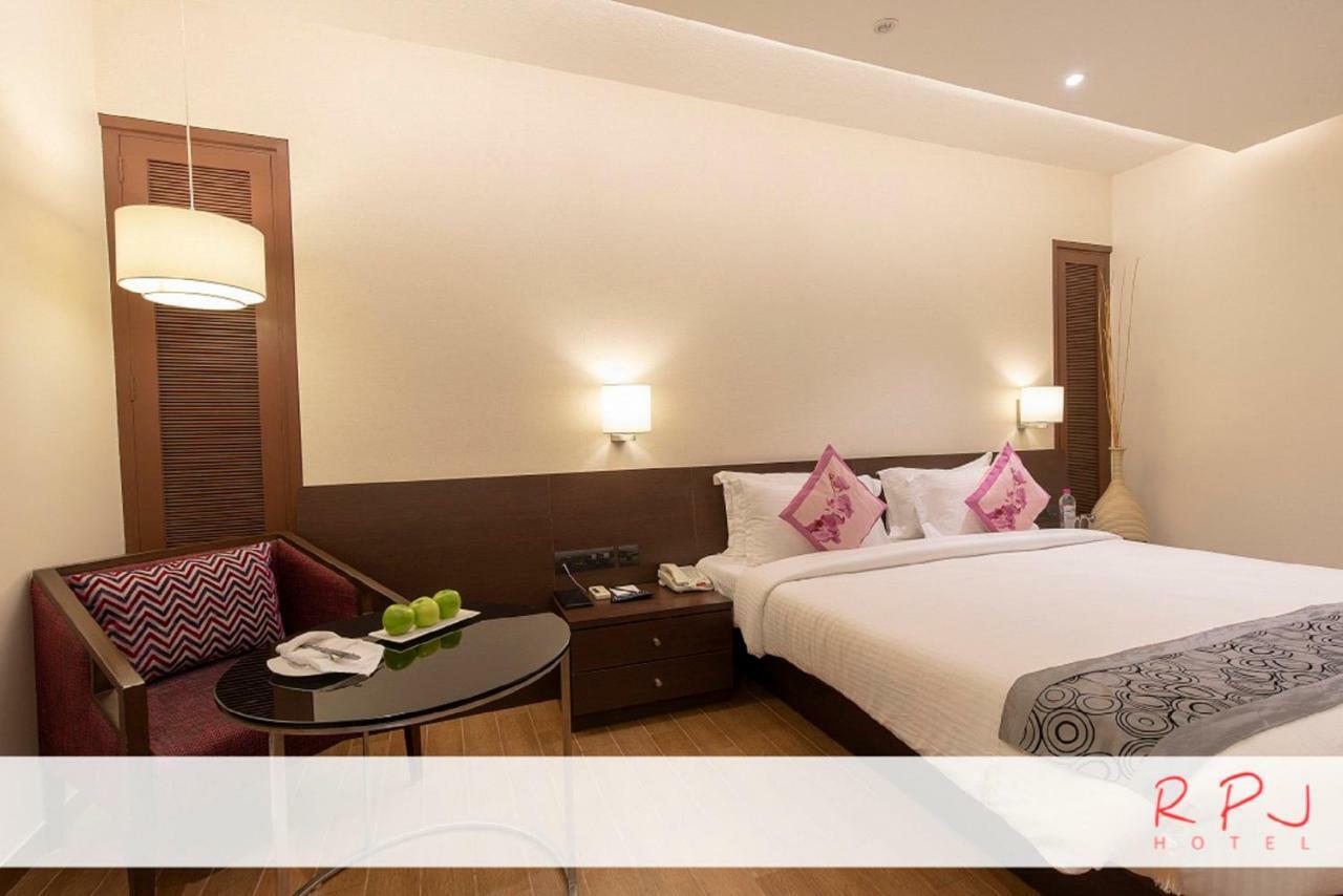 Rpj Hotel Rajkot Luaran gambar