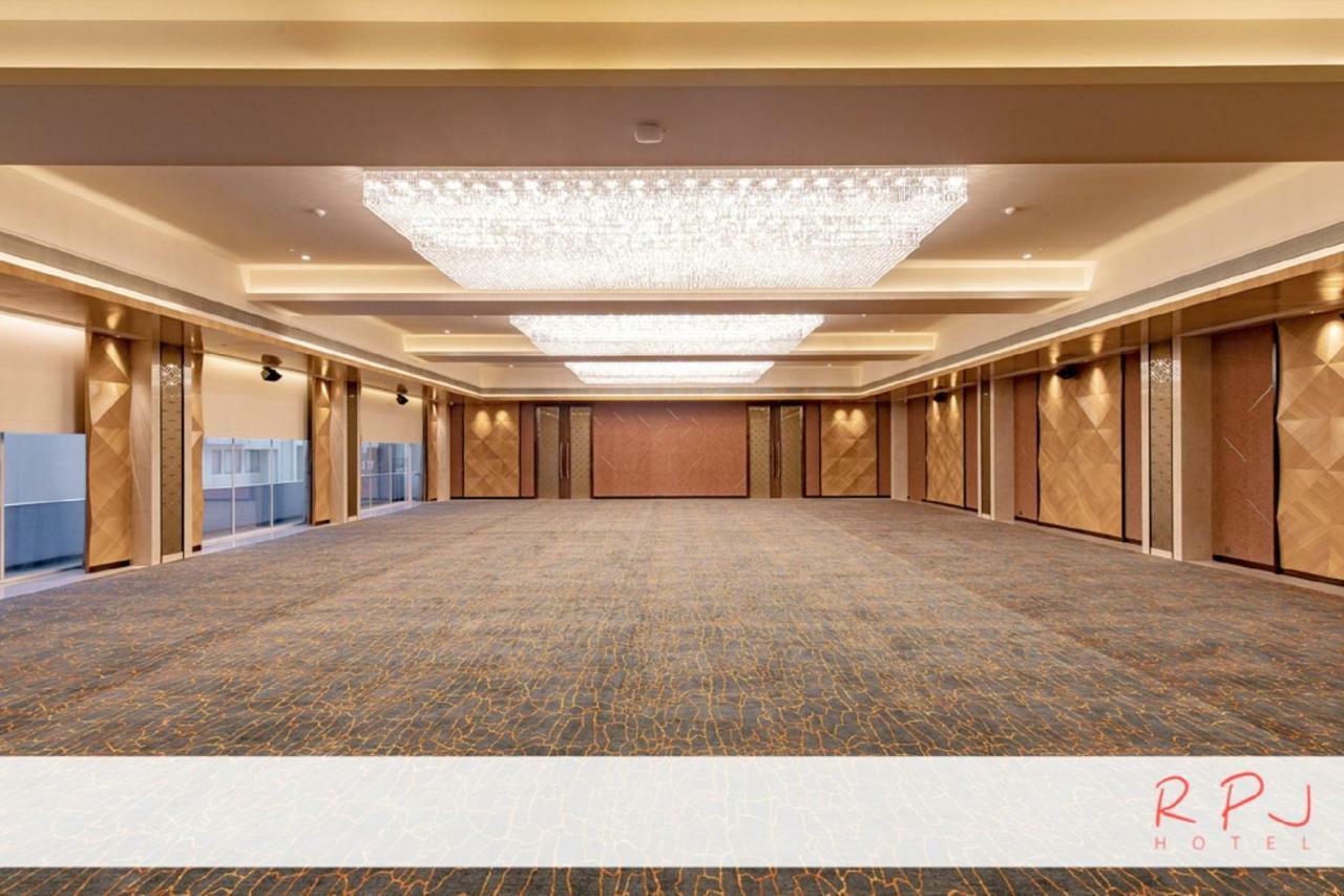 Rpj Hotel Rajkot Luaran gambar