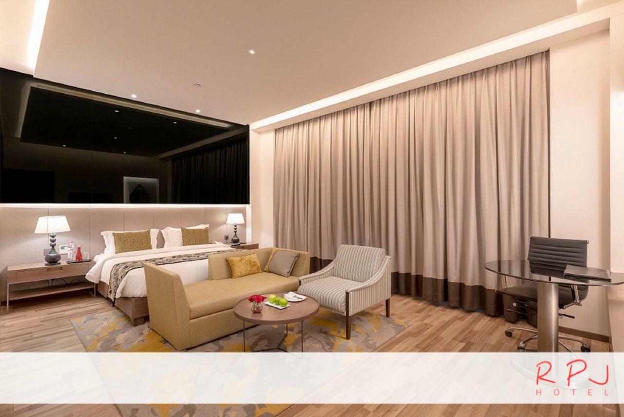 Rpj Hotel Rajkot Luaran gambar