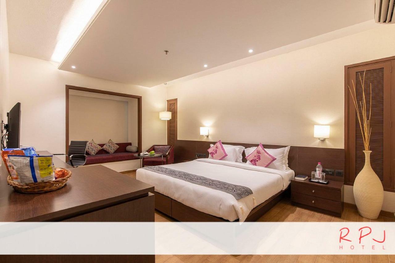 Rpj Hotel Rajkot Luaran gambar