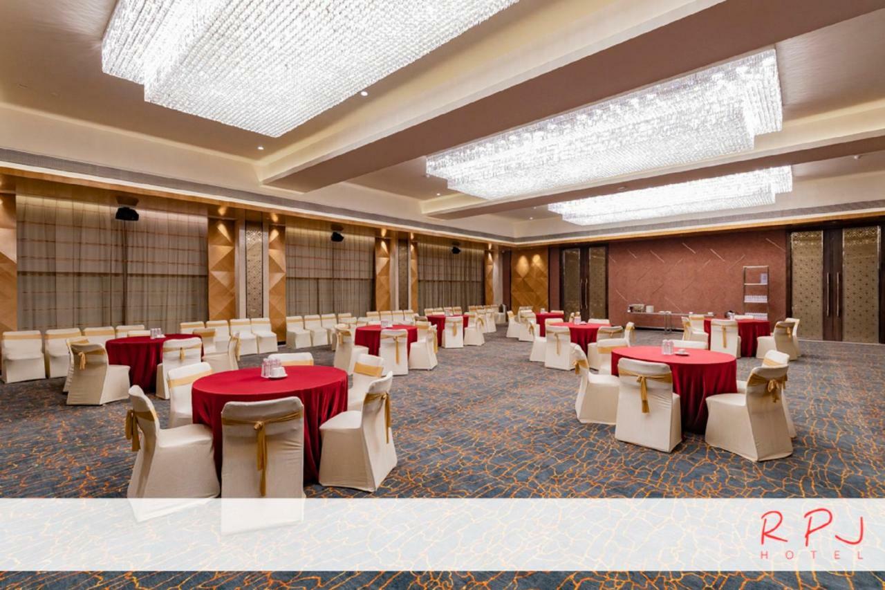 Rpj Hotel Rajkot Luaran gambar